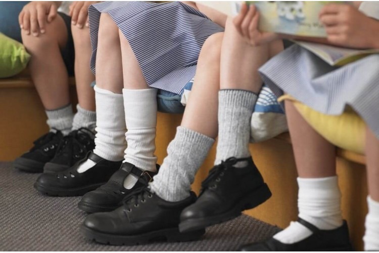 Zapatos Colegiales Niña y Niño Baratos Para la Vuelta Al Cole