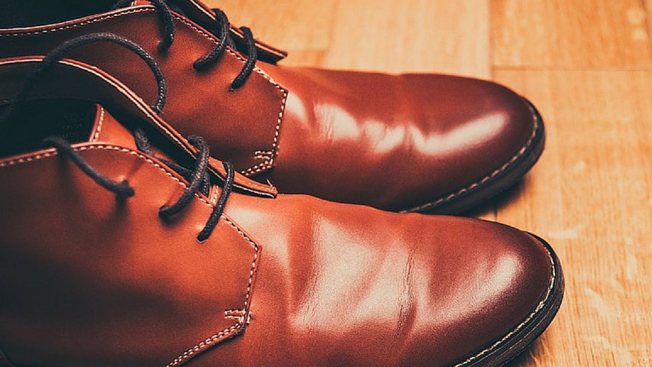 Cómo limpiar zapatos de piel
