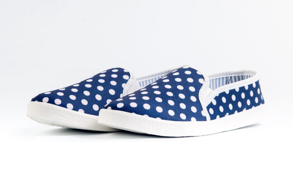 Cómo limpiar zapatillas de tela infantiles